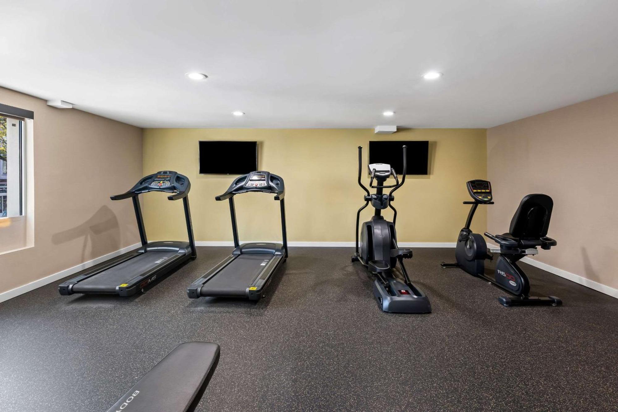 The Penn Stroud, Stroudsburg - Poconos, Ascend Hotel Collection Екстер'єр фото